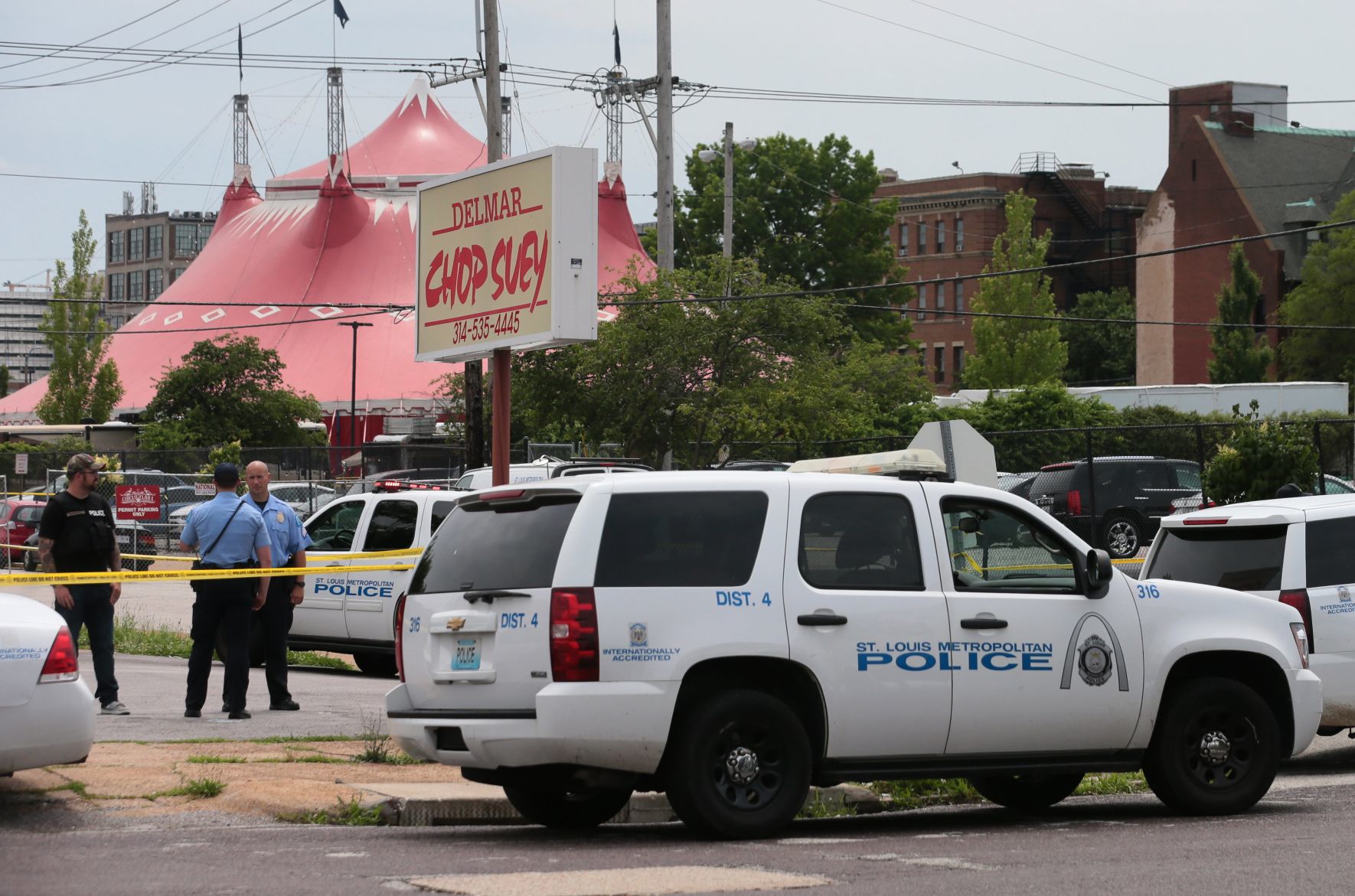 Man killed by St. Louis police officer after shooting different officer in leg
